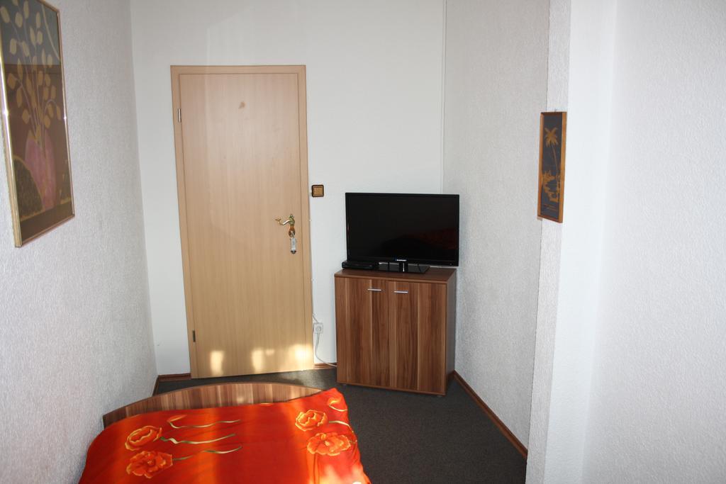 Hueblers-Schlafquartier Hotel Furstenwalde Room photo